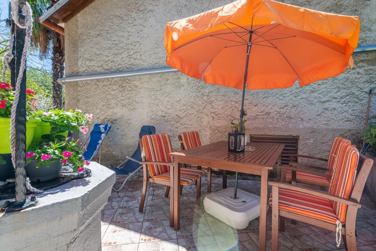 Apartmán Apartman Knezevic Opric Exteriér fotografie